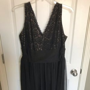 Sleeveless Black and Tan lace dress